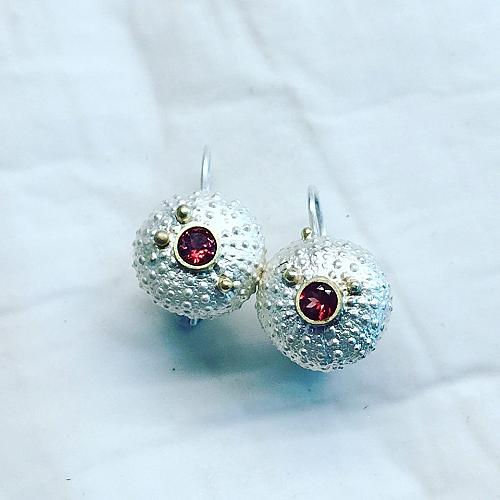 Sea urchin earrings with garnets